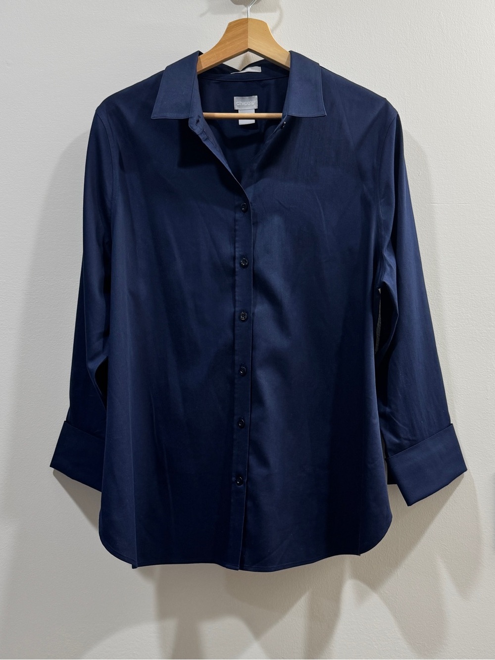 Chico's Navy Button-Front No Iron Stretch Dress Shirt Sz 3/US XL